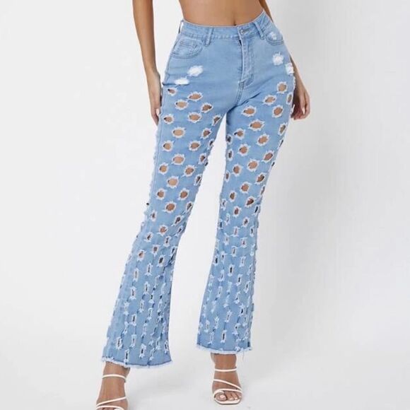 Cute Jeans   - Picture 1 of 6